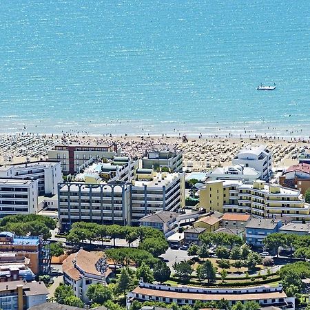 Residence Cristoforo Colombo - Carraro Immobiliare - Family Apartments Каорле Экстерьер фото