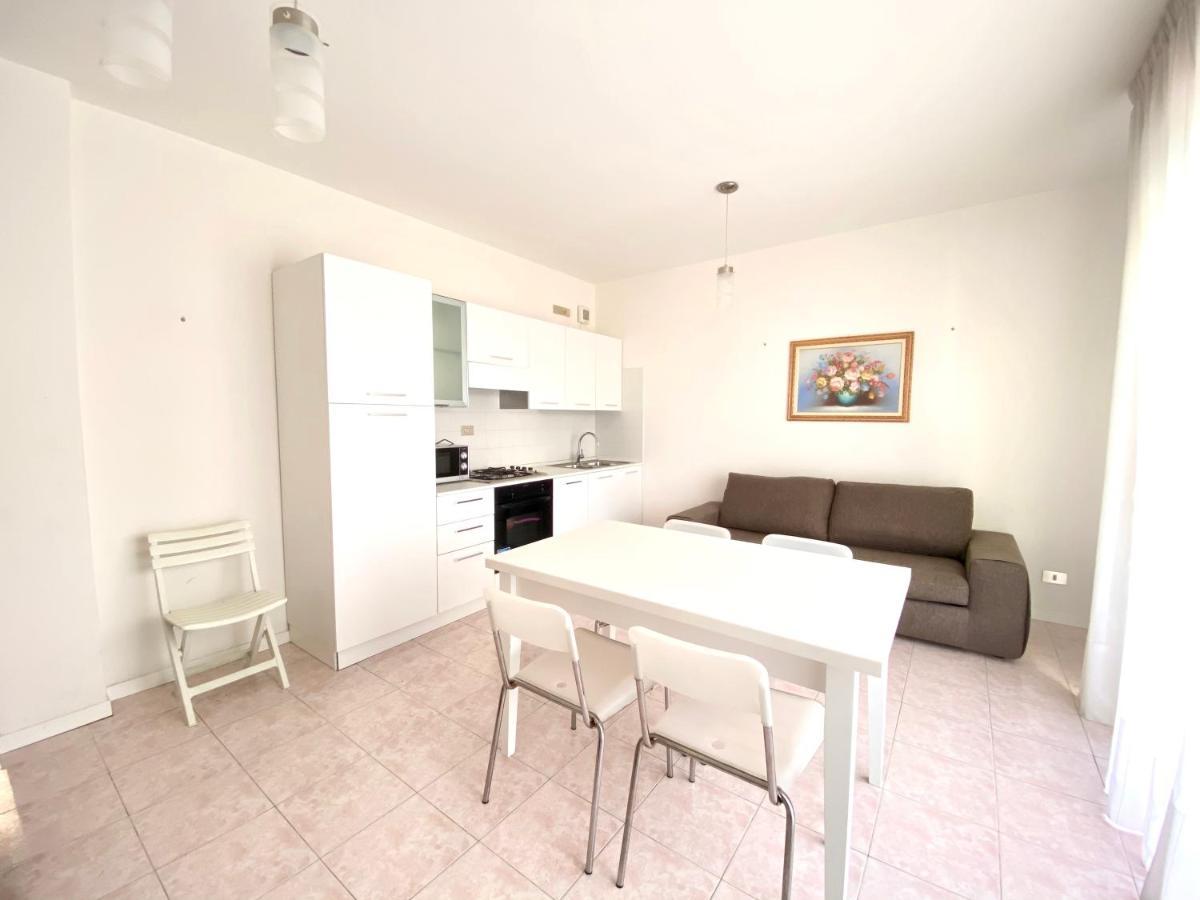Residence Cristoforo Colombo - Carraro Immobiliare - Family Apartments Каорле Экстерьер фото