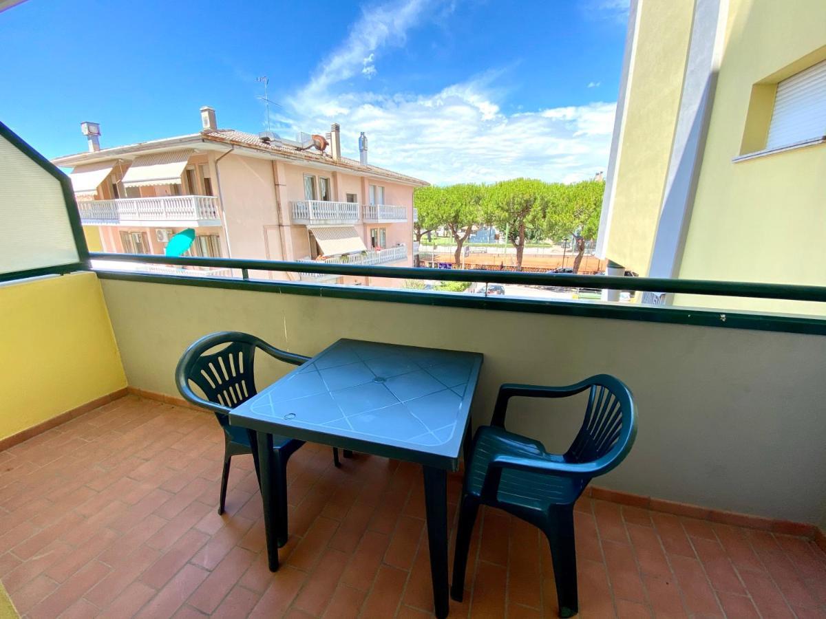 Residence Cristoforo Colombo - Carraro Immobiliare - Family Apartments Каорле Экстерьер фото