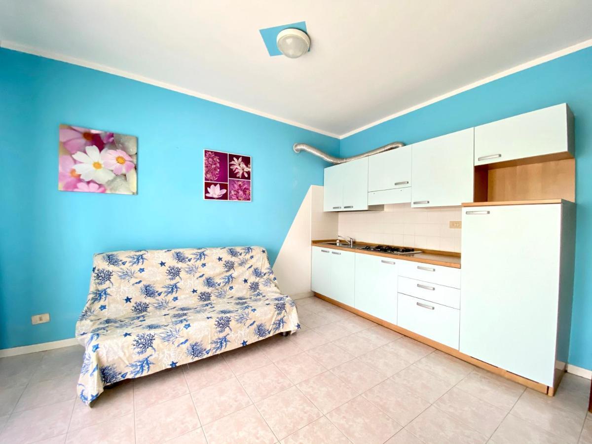 Residence Cristoforo Colombo - Carraro Immobiliare - Family Apartments Каорле Экстерьер фото